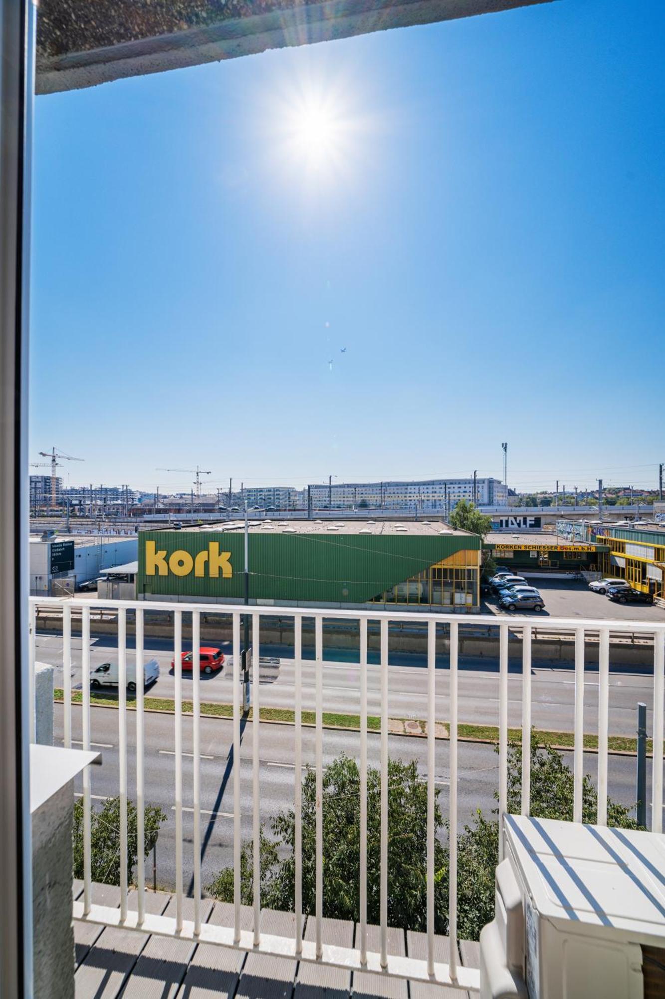Zentrale 50M² Suite 10 Gehminuten Vom Hauptbahnhof Wina Bagian luar foto